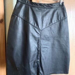 SteerBrand leather skirt size 7/8 New